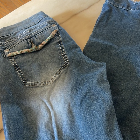 Miss Me wide leg jeans 30x29” inseam very soft jeans - Picture 9 of 10